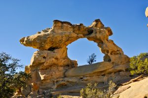 Horizon-Arch-Kissing-Dragon-Arch-Grand-Staircase-Escalante-National-Monument-Escalante-Utah-10-300x199 Horizon Arch - Kissing Dragon Arch
