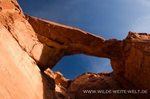 Vermilion-Arch-Vermilion-Cliffs-National-Monument-Arizona-7-300x199 Vermilion Arch