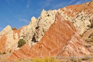 Candyland-Cottonwood-Canyon-Road-Grand-Staircase-Escalante-National-Monument-Utah-7-300x199 Candyland