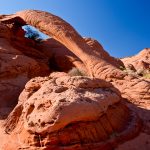 Balancing-Rocks-am-Abstieg-über-The-Dive-Paria-Canyon-Vermilion-Cliffs-Wilderness-Utah Cobra Arch