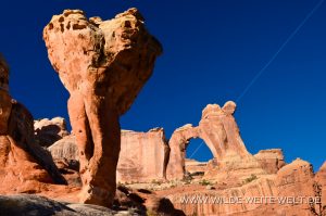 Angel-Arch-mit-Molar-Rock-Canyonlands-Nationalpark-Needles-District-Utah-21-300x199 Angel Arch mit Molar Rock