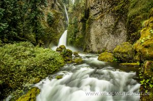 Wahclella-Falls-Columbia-River-Gorge-Oregon-300x199 Wahclella Falls