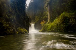 Punchbowl-Falls-Eagle-Creek-Columbia-River-Gorge-Oregon-3-300x200 Punchbowl Falls