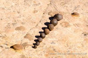 Moqui-Marbles-Spencer-Flat-Road-Grand-Staircase-Escalante-National-Monument-Utah-26-300x199 Moqui Marbles