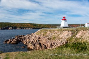 Leuchtturm-Neils-Harbor-Cape-Breton-Island-Nova-Scotia-Kanada-300x200 Leuchtturm