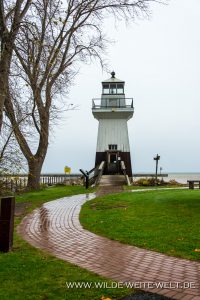 Point-Breeze-Lighthouse-Lake-Ontario-Point-Breeze-New-York-1-200x300 Point Breeze Lighthouse