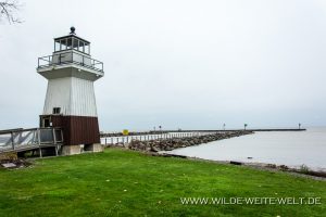 Point-Breeze-Lighthouse-Lake-Ontario-Point-Breeze-New-York-2-1-300x200 Point Breeze Lighthouse