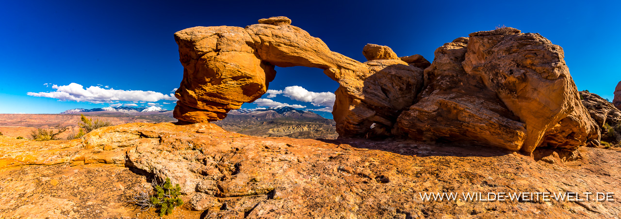 Tukuhnikivats-Arch-Behind-the-Rocks-Moab-Utah-29 Tukuhnikivats Arch - Moab [Utah]