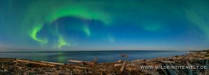 12-Aurora-Borealis-Great-Slave-Lake-Hay-River-Northwest-Territories-13-300x108 Aurora Borealis