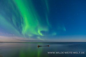 12-Aurora-Borealis-Great-Slave-Lake-Hay-River-Northwest-Territories-32-300x200 Aurora Borealis