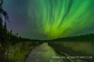 Hay-River-Gorge-with-Aurora-Borealis-Twin-Falls-Gorge-Territorial-Park-Mackenzie-Highway-Northwest-Territories-300x200 Hay River Gorge with Aurora Borealis