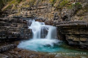 Johnstone-Canyon-Waterfall-Banff-National-Park-Alberta-18-300x200 Johnstone Canyon Waterfall