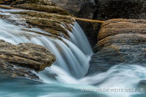 Natural-Bridge-Waterfall-Yoho-National-Park-British-Columbia-9-300x200 Natural Bridge Waterfall