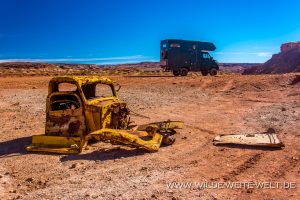 Wreck-Reds-Canyon-Loop-San-Rafael-Swell-Utah-300x200 Wreck