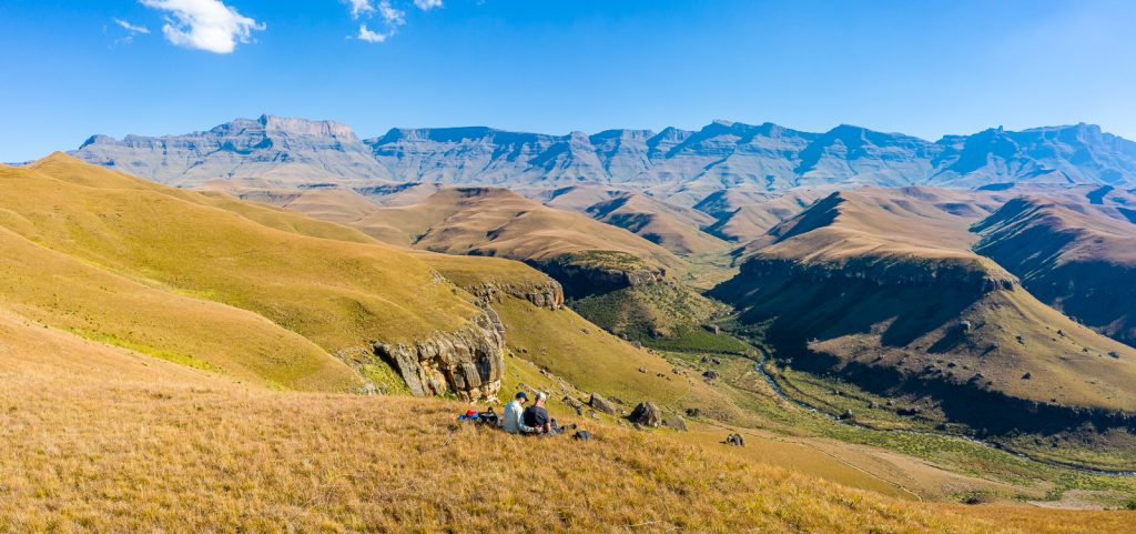 Uebernachtungsplatz-Lotheni-Nature-Reserve-Ukhahlamba-Drakensberg-Park-Kwazulu-Natal-Suedafrika-7-1024x465 Drakensbergs [South Africa]