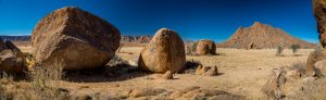 Felsformation-Tiras-Camping-Naturpark-Tirasberge-Karas-Namibia-3-300x92 Felsformation